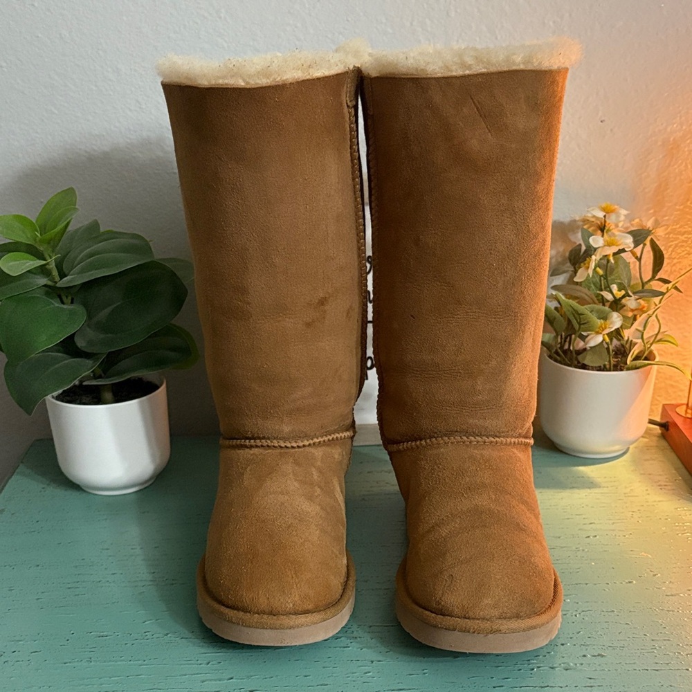 Tan Shearling-Lined Ugg Boots SZ 7 Wos box 73